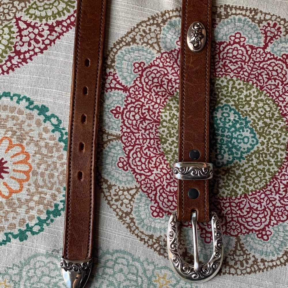 Brown Leather Western-Style Belt with Decorative Silver Hardware - Picture 4 of 15